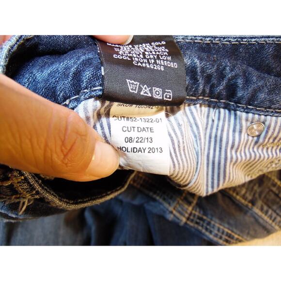 Torrid Womens 45x30.5 Relaxed Boot Cut Stretch Jeans - Picture 15 of 16